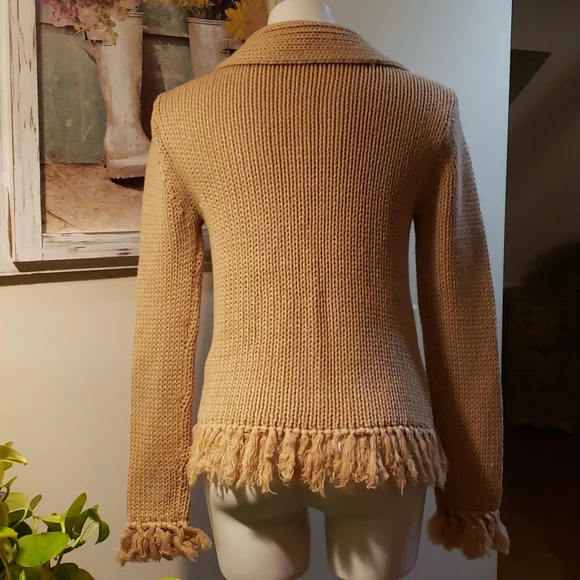 Zoey Beth Sweater - Picture 5 of 6